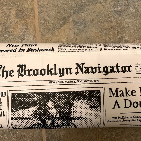 KATE SPADE NOVELTY NEWSPAPER GLITZY RITZY CLUTCH - Picture 2 of 8